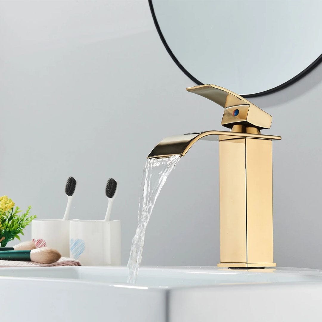 Bateria pentru lavoar, curgere tip cascada, auriu lucios