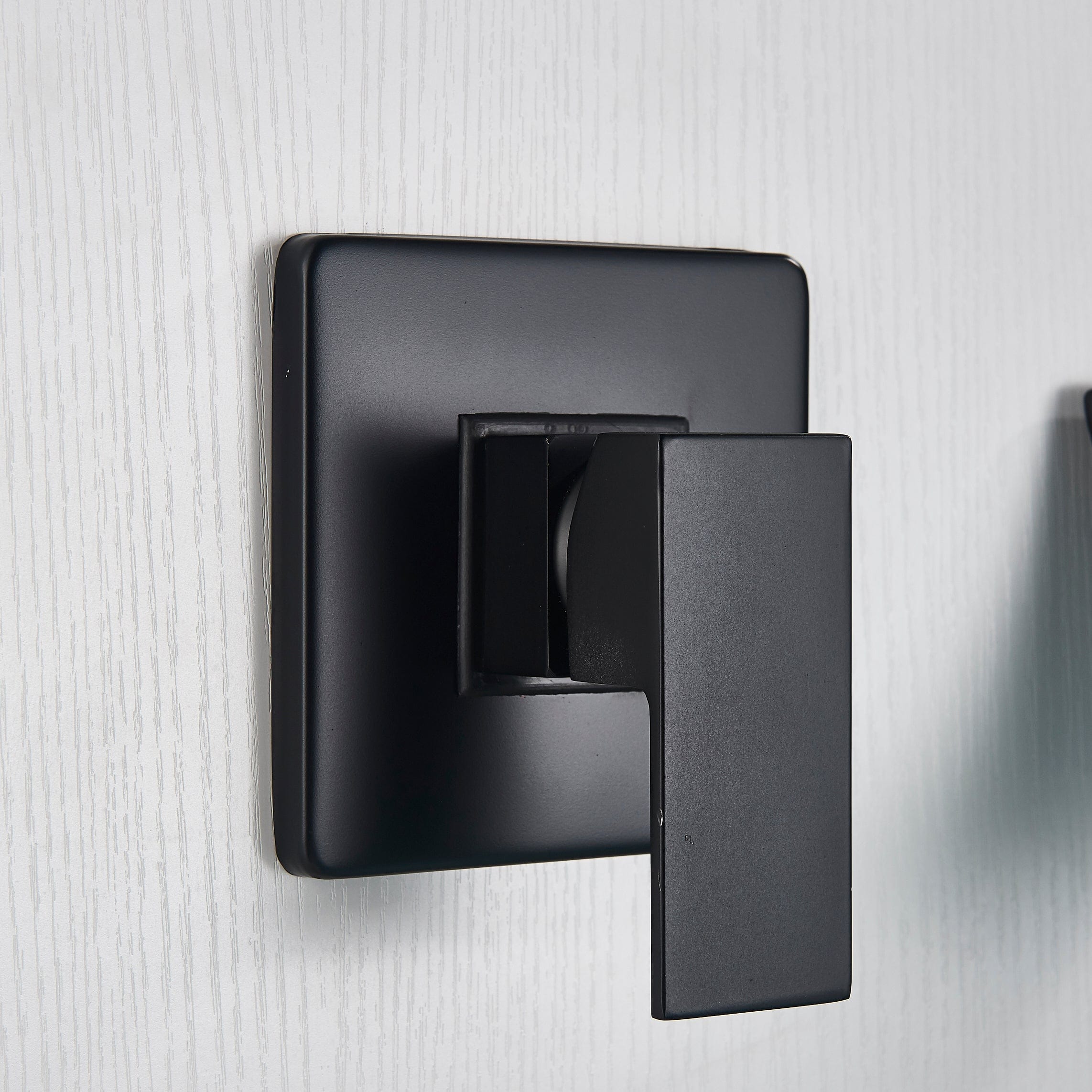 Bateria pentru lavoar Schick, incastrata in perete, negru mat