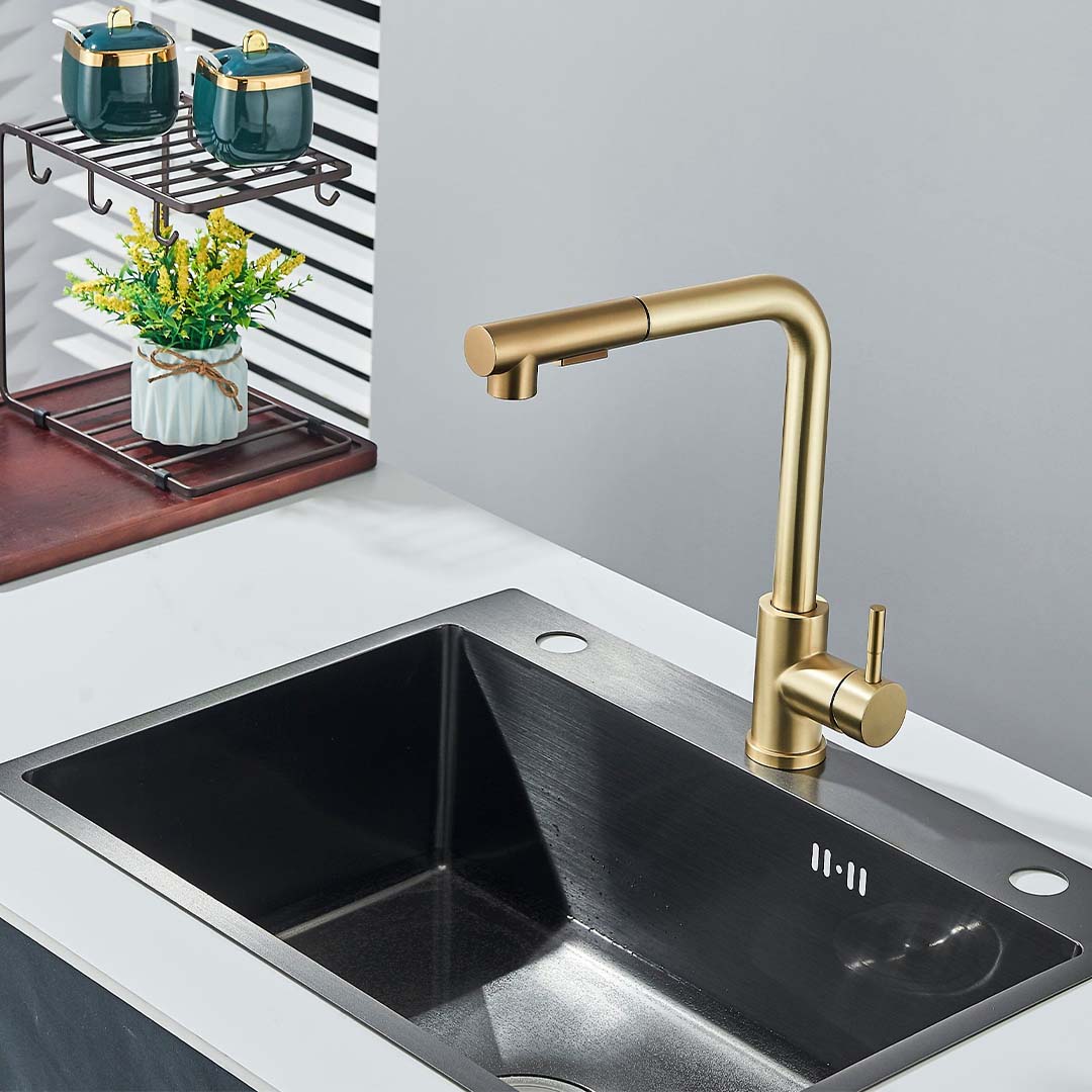 Baterie bucatarie, auriu periat