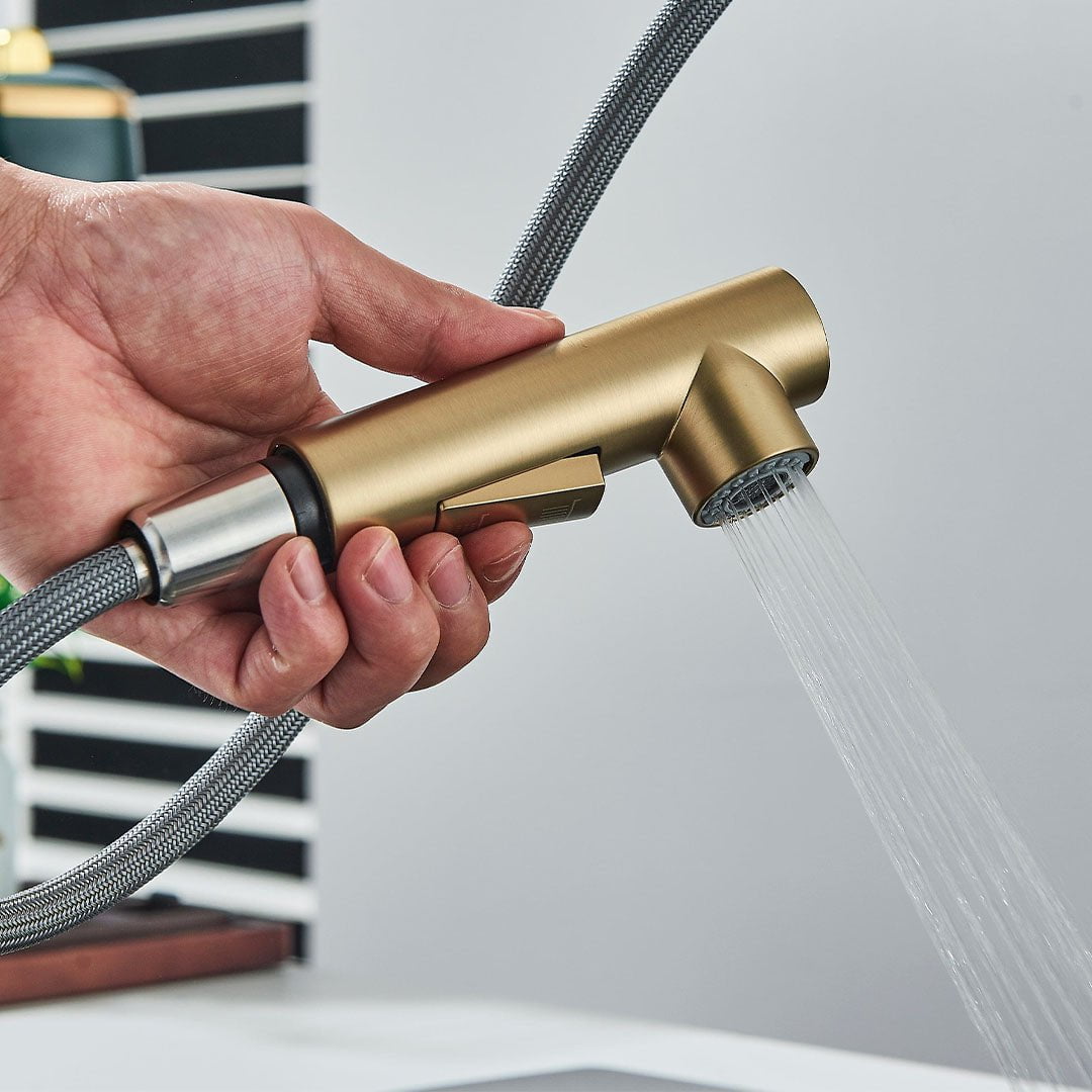 Baterie bucatarie, auriu periat