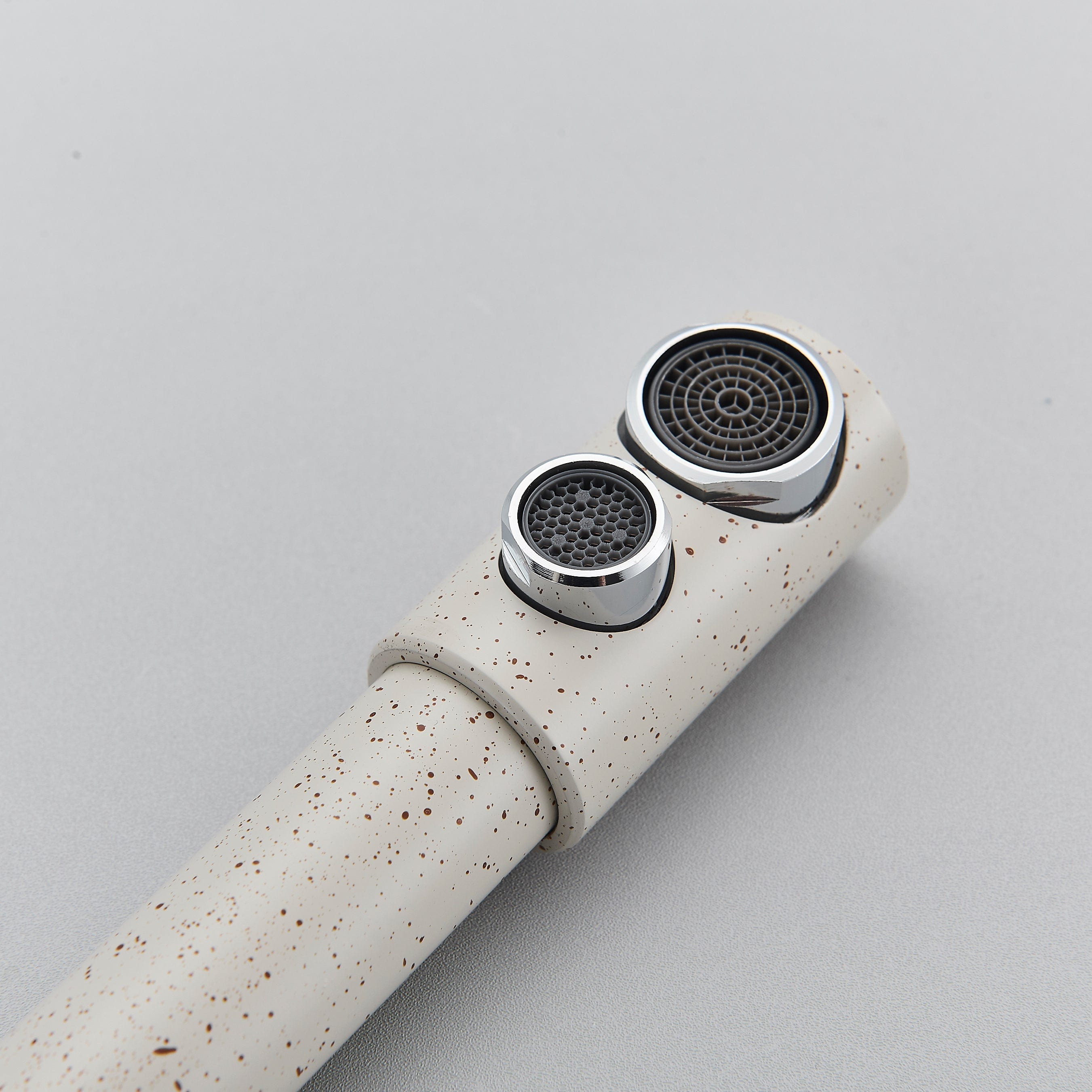 Baterie bucatarie cu 3 cai pentru filtru de purificare, culoare granit cu puncte mici