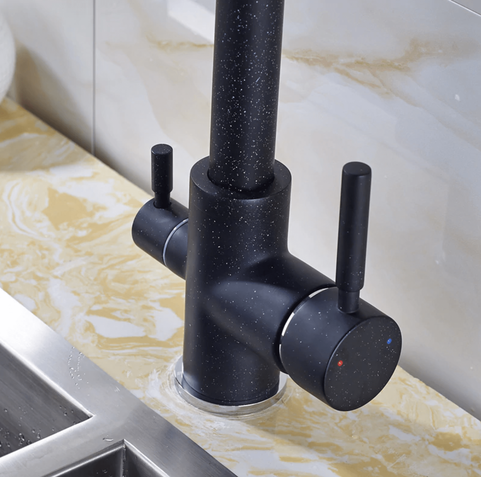 Baterie bucatarie cu 3 cai pentru filtru de purificare, negru mat cu puncte mici