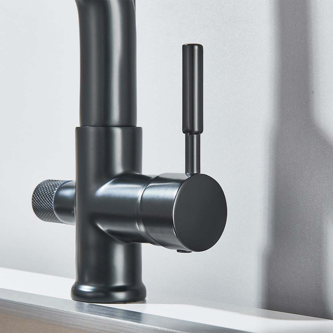 Baterie bucatarie cu 3 cai pentru filtru de purificare si 2 functii de curgere a apei, negru mat