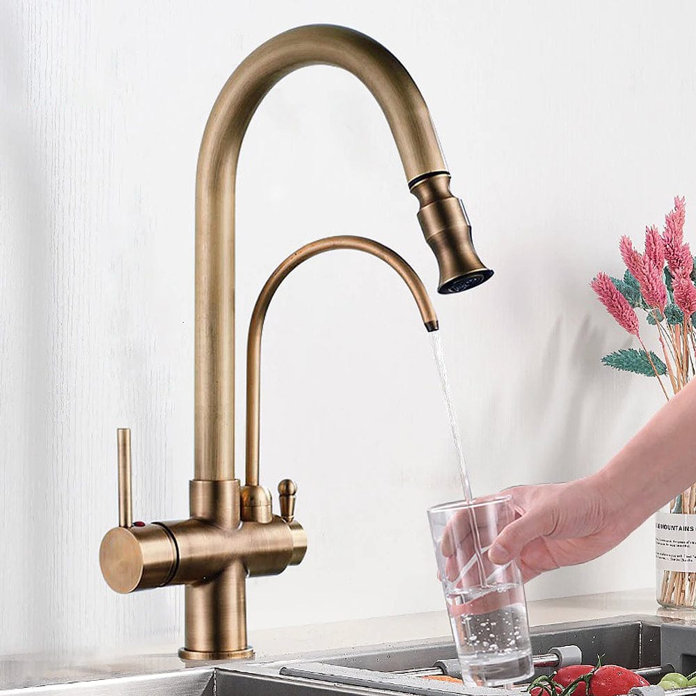 Baterie bucatarie cu 3 cai pentru filtru de purificare si dus extractibil, auriu antichizat