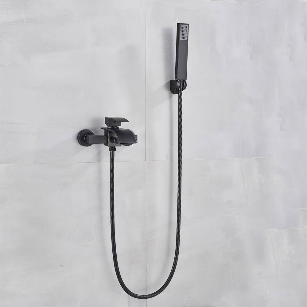 Baterie cada cu robinet tip cascada, negru