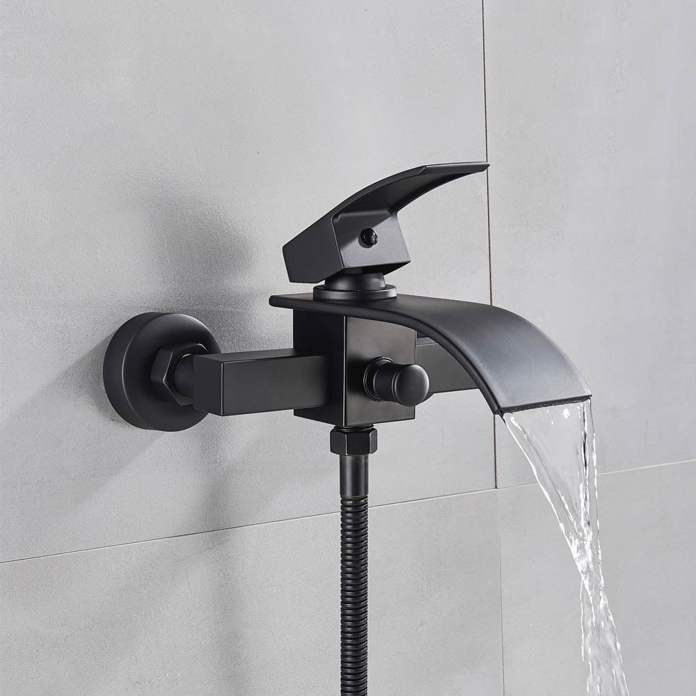Baterie cada cu robinet tip cascada, negru
