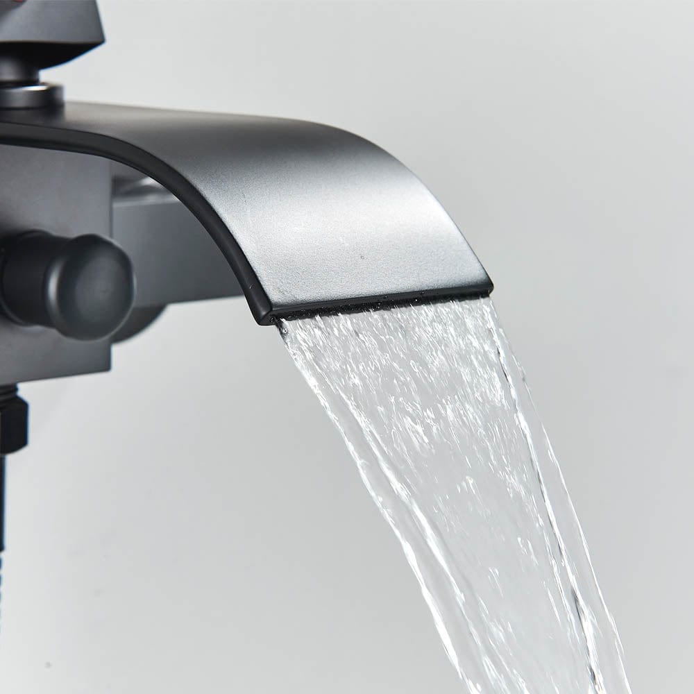 Baterie cada cu robinet tip cascada, negru