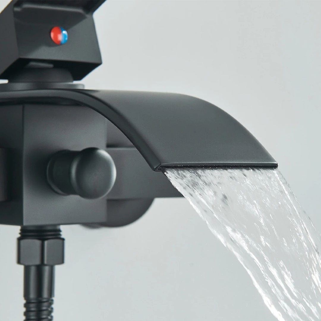 Baterie cada cu robinet tip cascada, negru mat