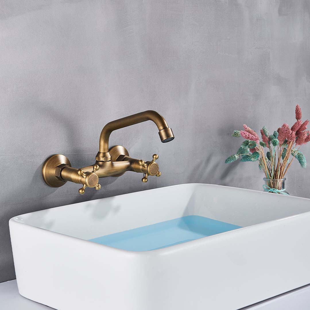 Baterie cu montare pe perete in stil victorian, auriu periat