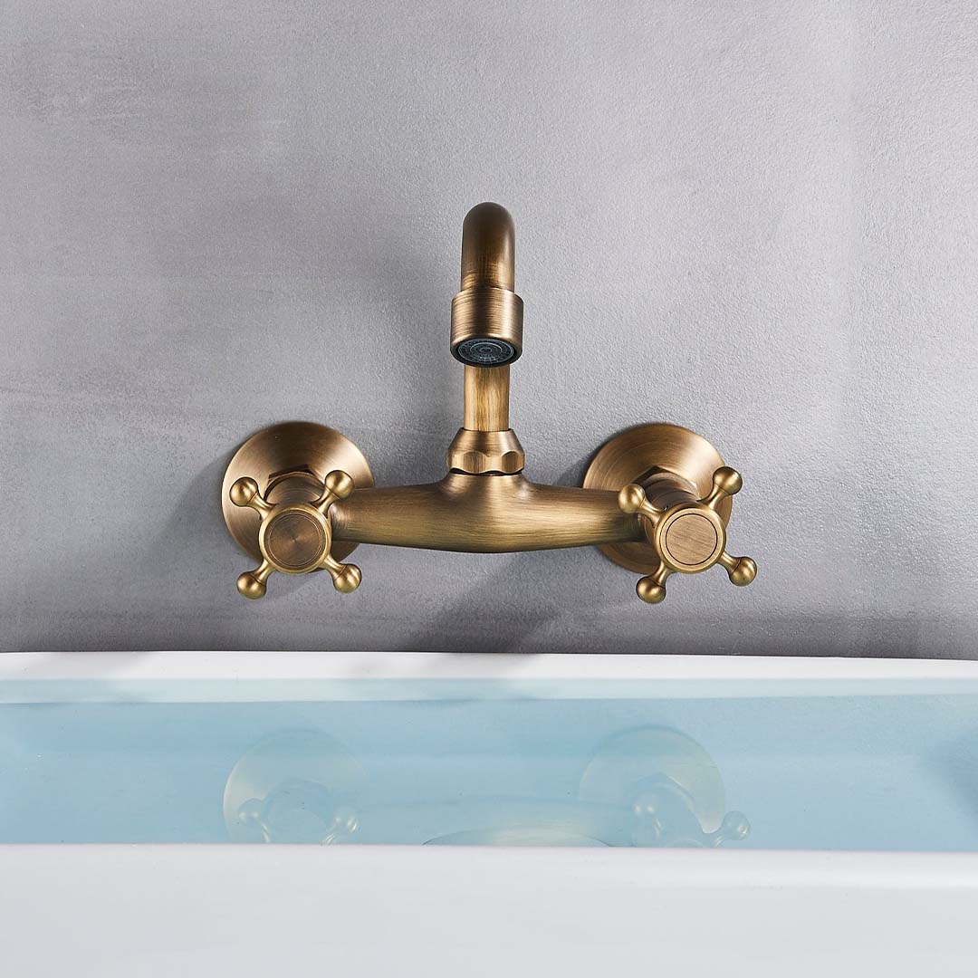 Baterie cu montare pe perete in stil victorian, auriu periat