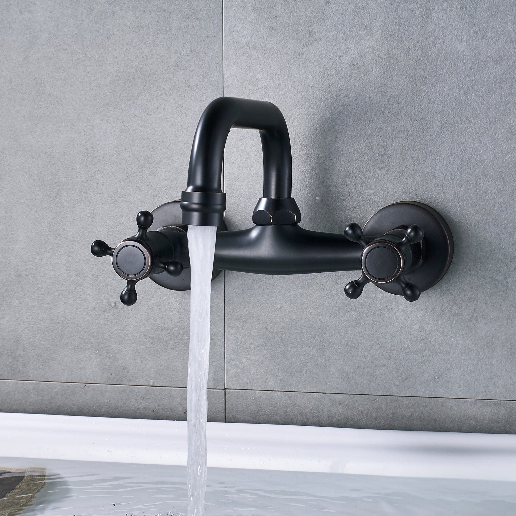 Baterie cu montare pe perete in stil victorian, cu doua manere, negru mat