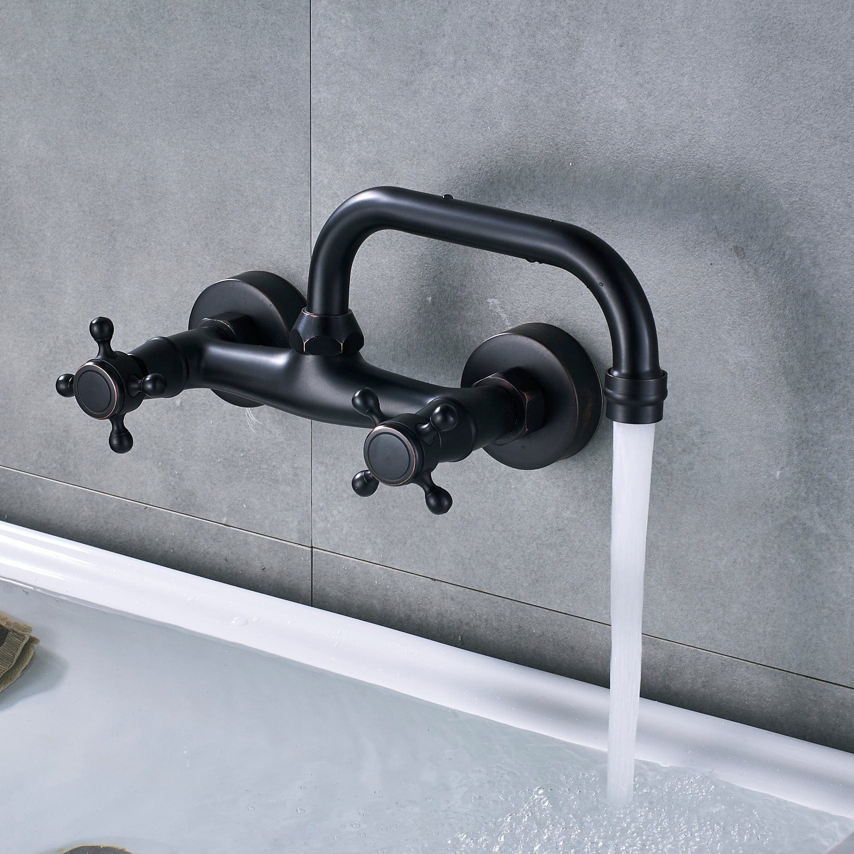 Baterie cu montare pe perete in stil victorian, cu doua manere, negru mat