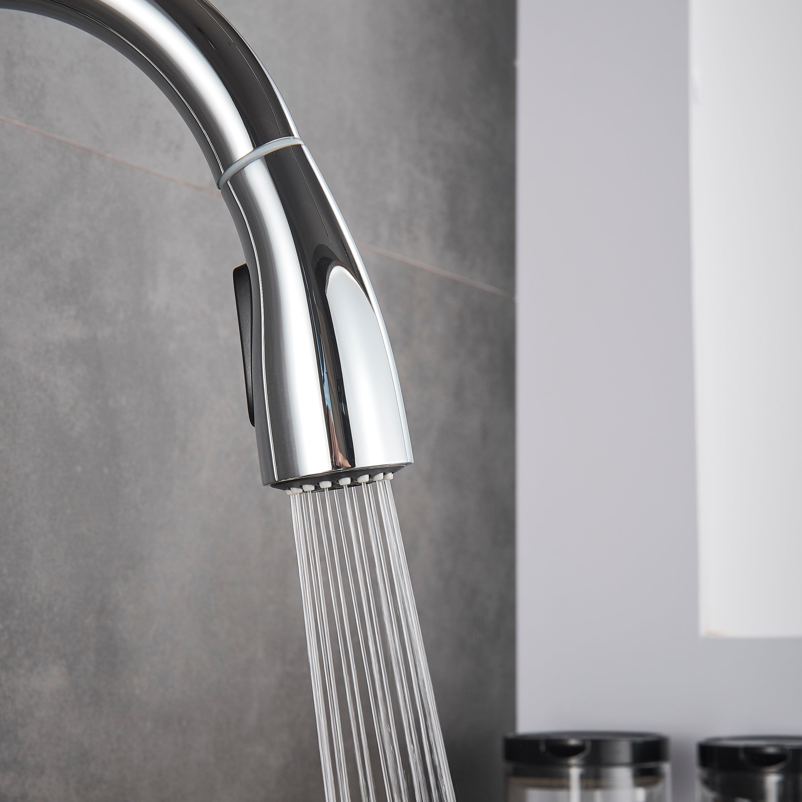 Baterie de bucatarie, cromata, cu furtun extractibil si 2 functii de curgere a apei