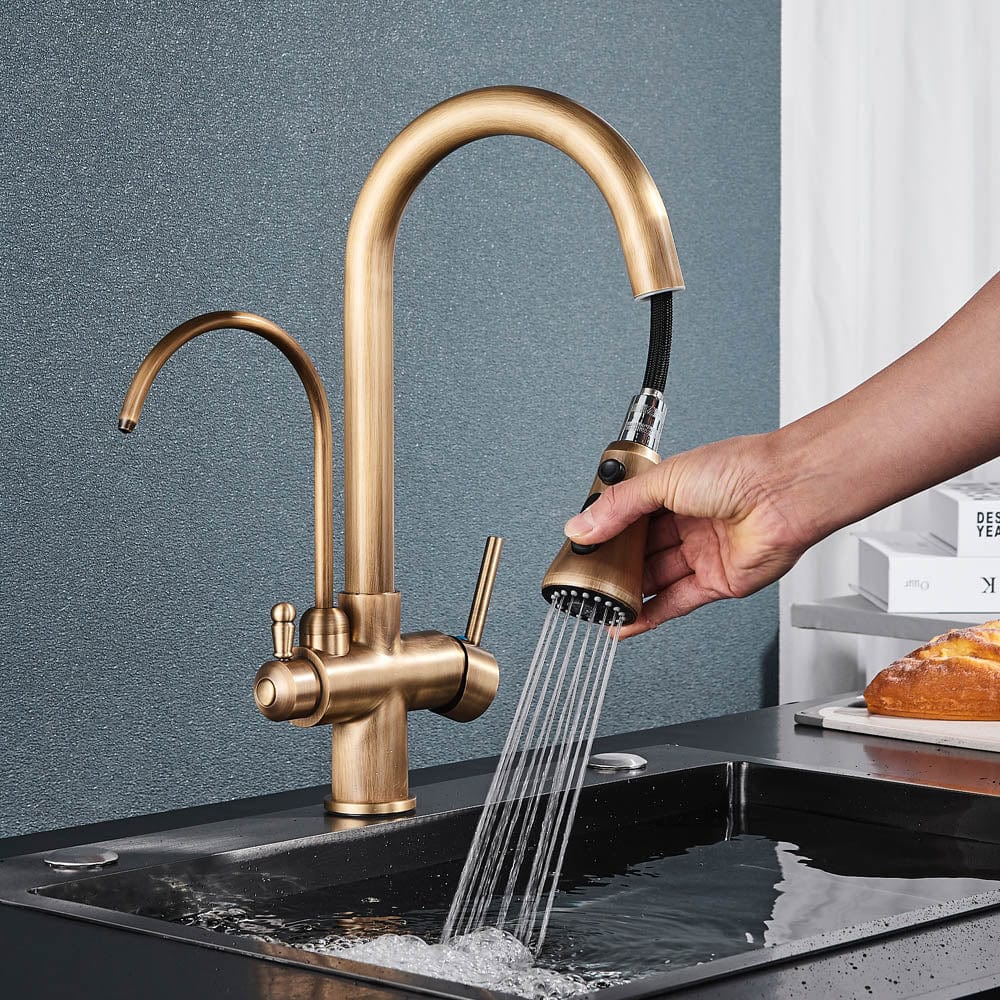 Baterie de bucatarie cu 3 căi, auriu antichizat, cu 2 funcții de curgere și duș extractibil