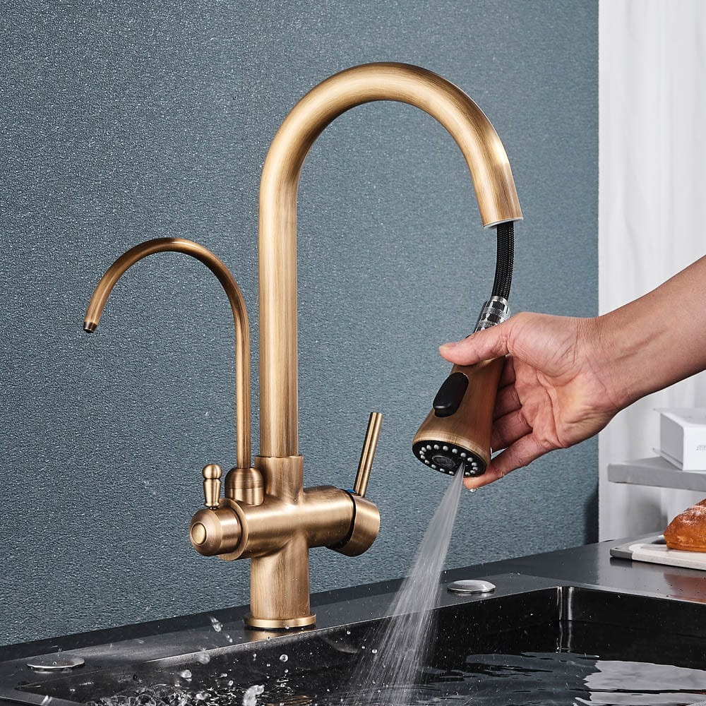 Baterie de bucatarie cu 3 căi, auriu antichizat, cu 2 funcții de curgere și duș extractibil