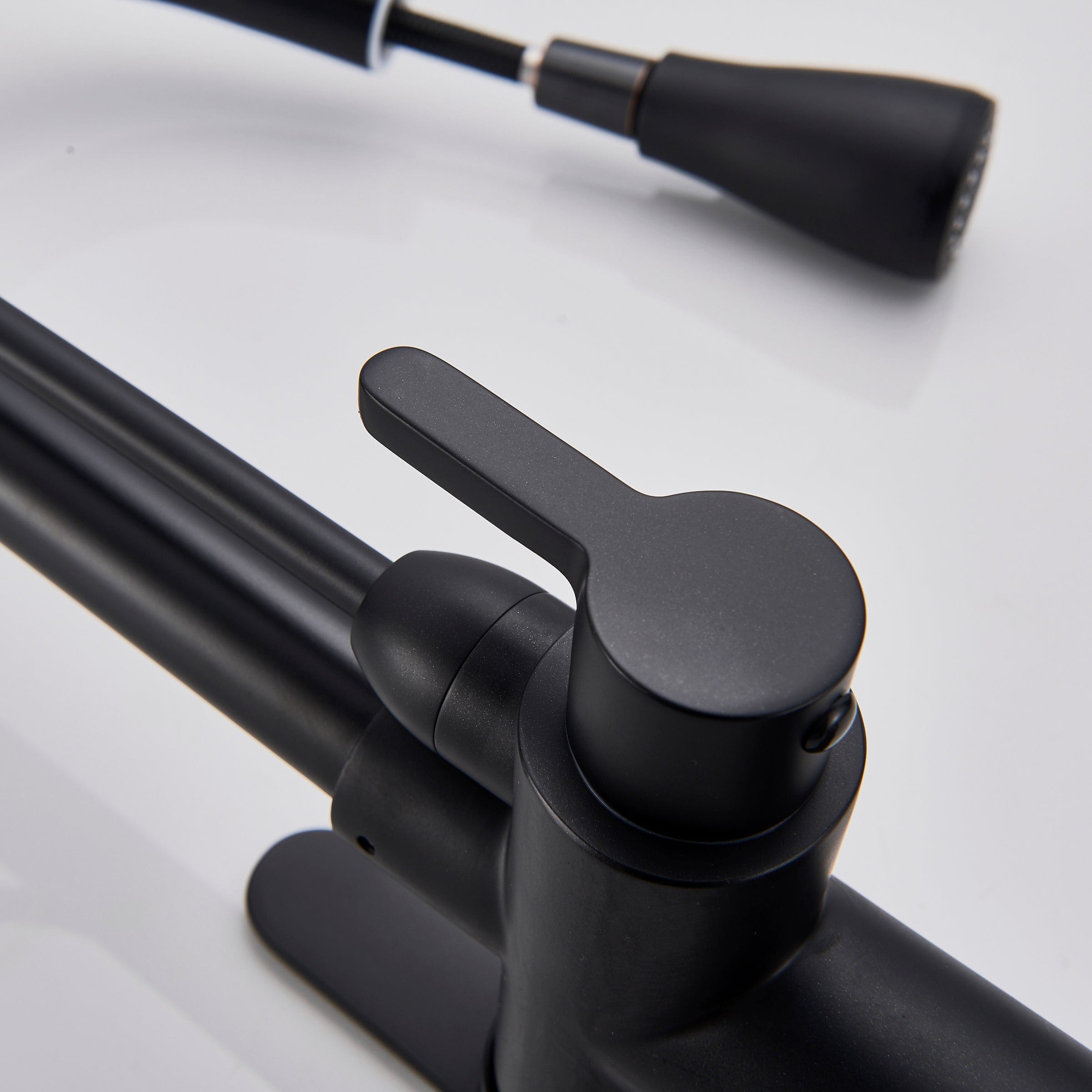 Baterie de bucatarie cu 3 căi, negru mat, cu 2 funcții de curgere și duș extractibil