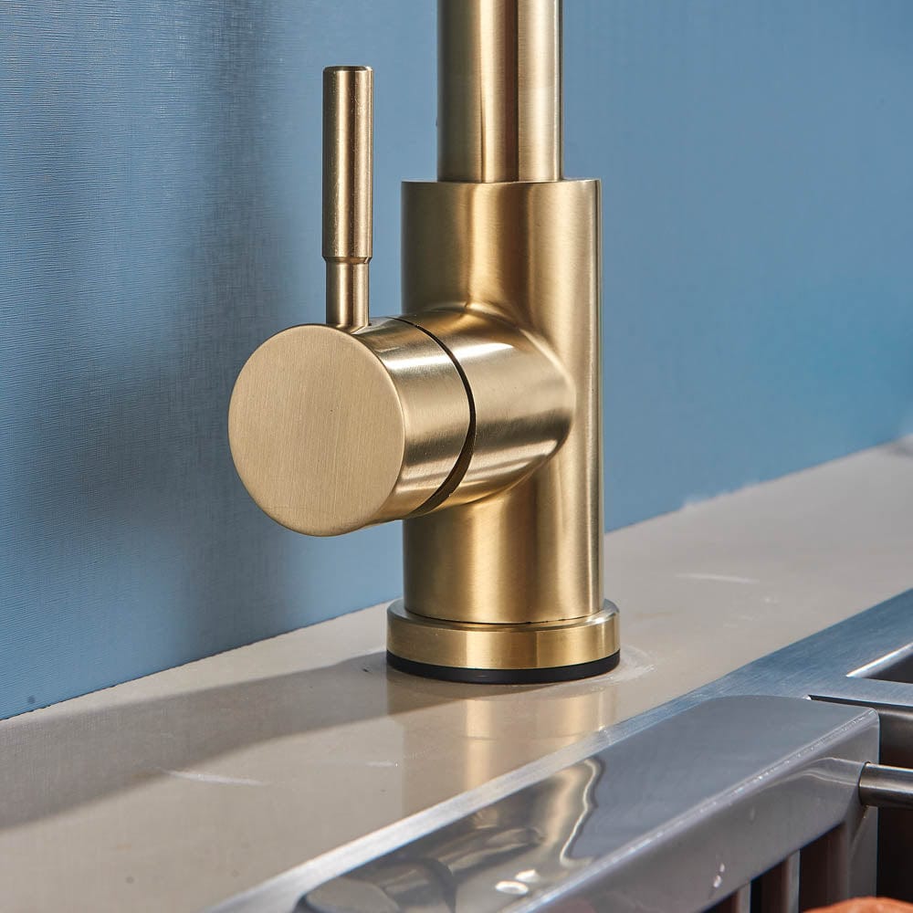 Baterie de bucatarie cu dus extractibil, auriu periat