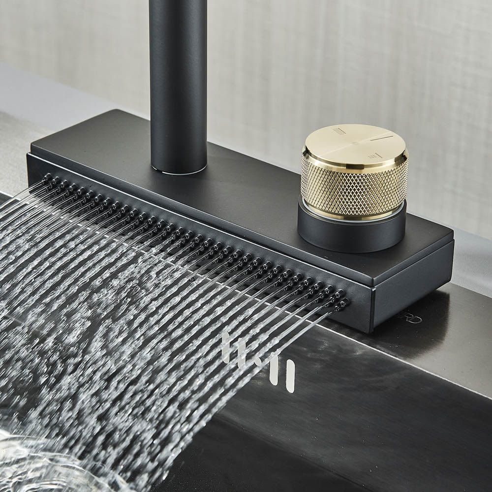 Baterie de bucătărie cu sistem de curgere tip cascadă