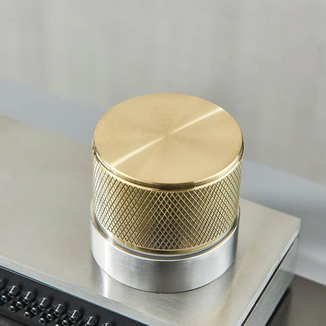 Baterie de bucătărie cu sistem de curgere tip cascadă