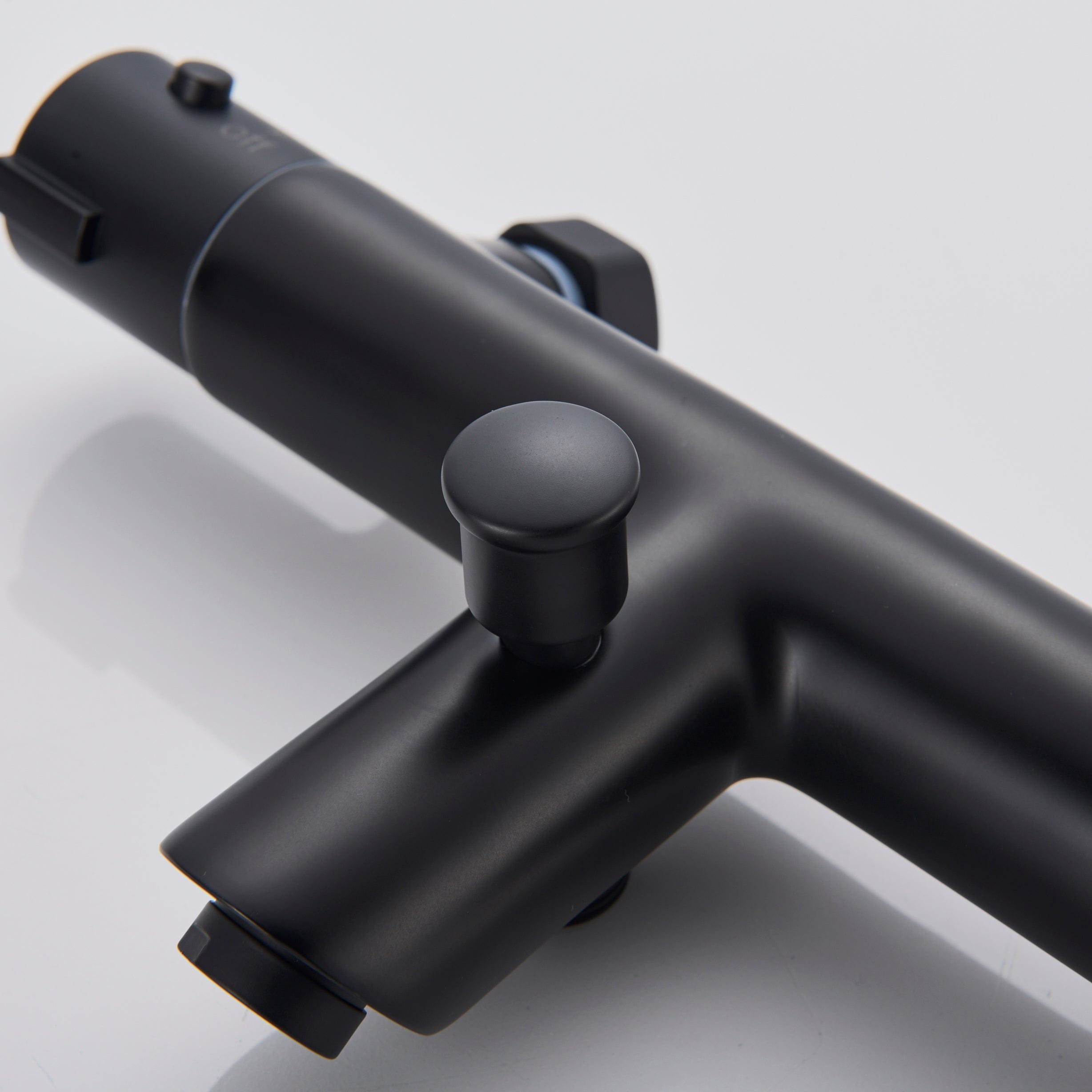 Baterie de cada cu termostat si dus de mana, finisaj negru mat