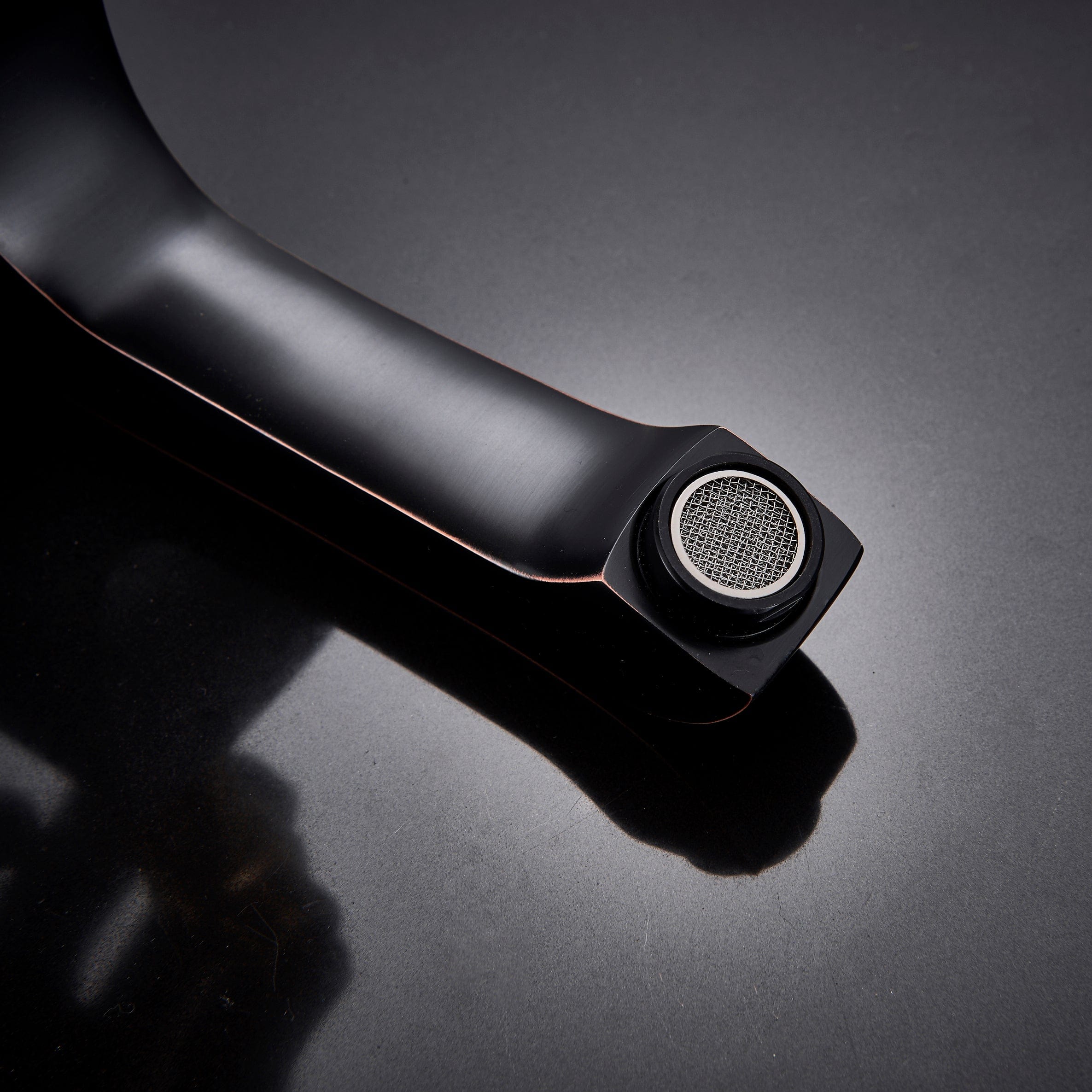 Baterie de lavoar cu design minimalist, doua manere, negru mat