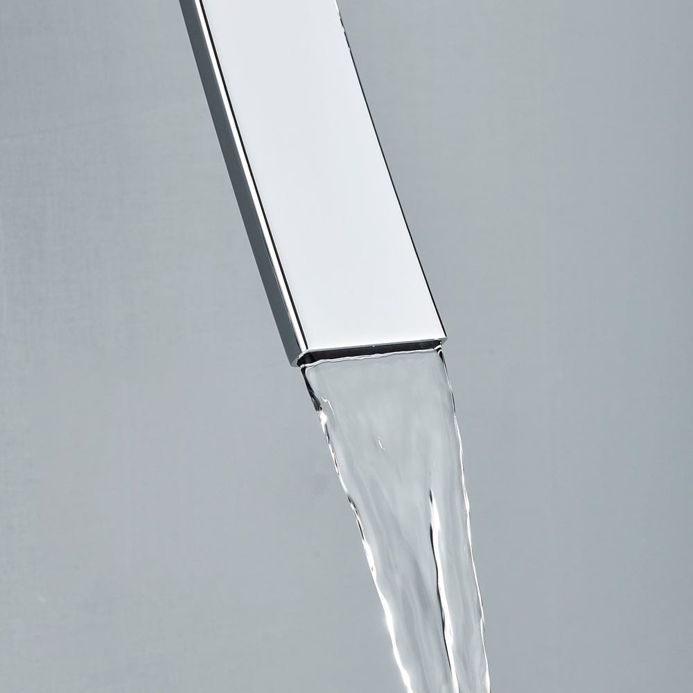 Baterie lavoar, argintie cu montare pe perete