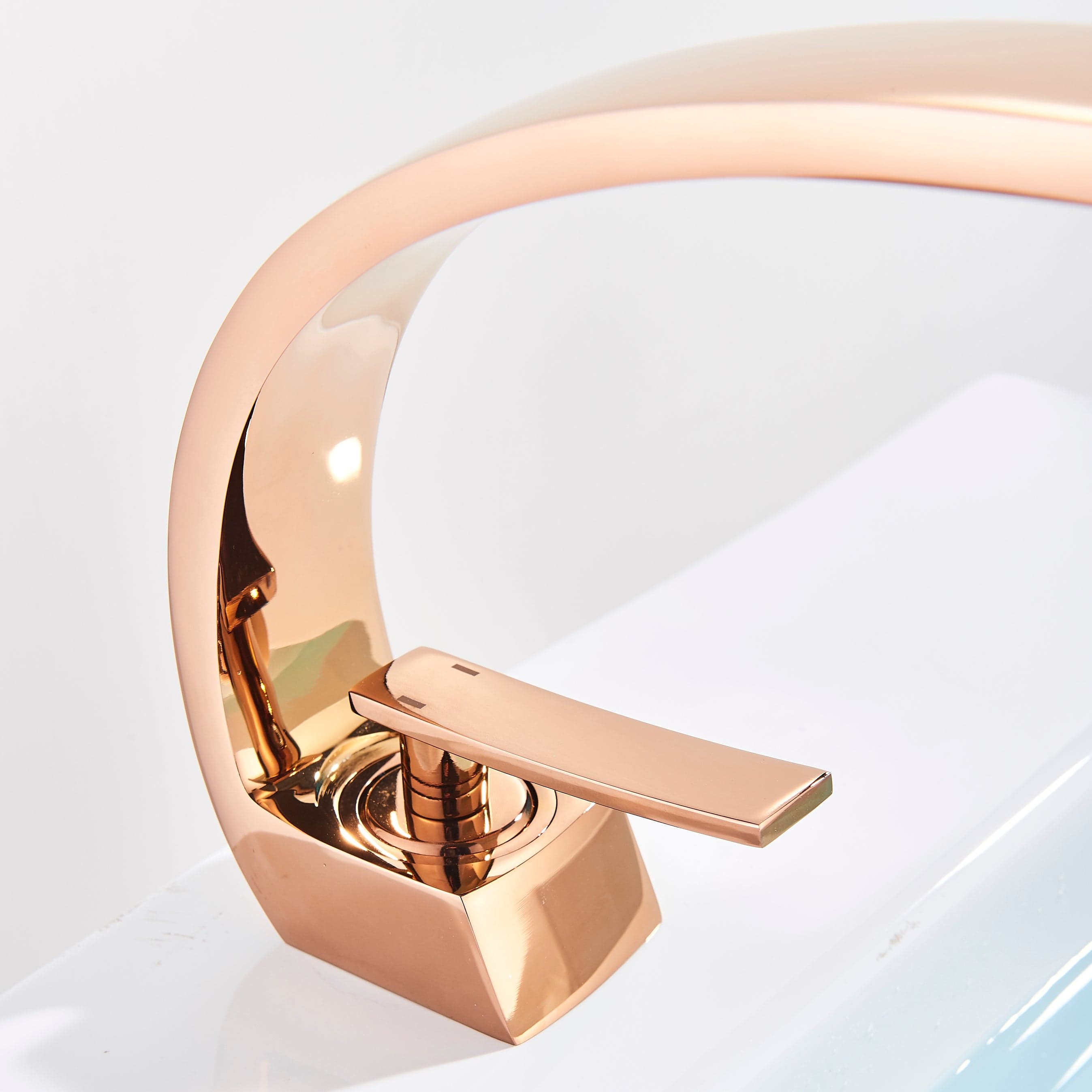 Baterie lavoar baie, bronz, curbata in forma de C