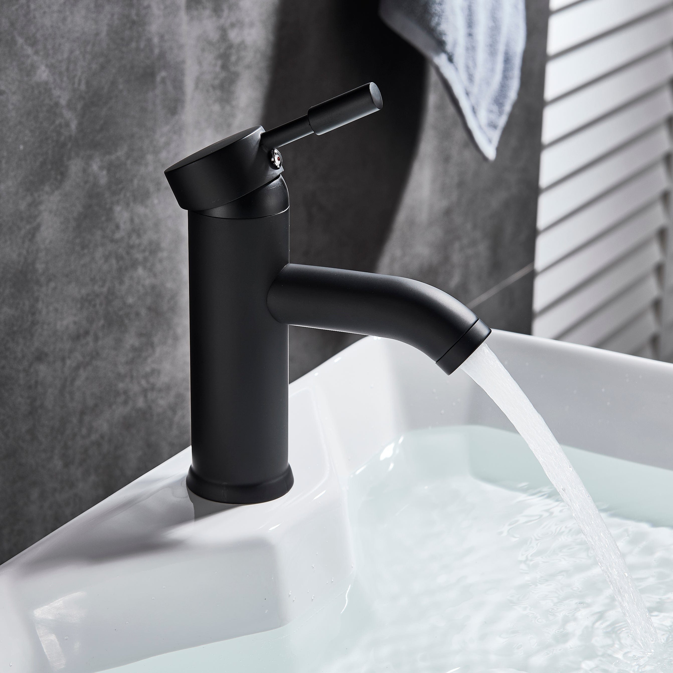 Baterie lavoar/bideu cu montare pe chiuveta, cu un singur maner si orificiu, negru mat