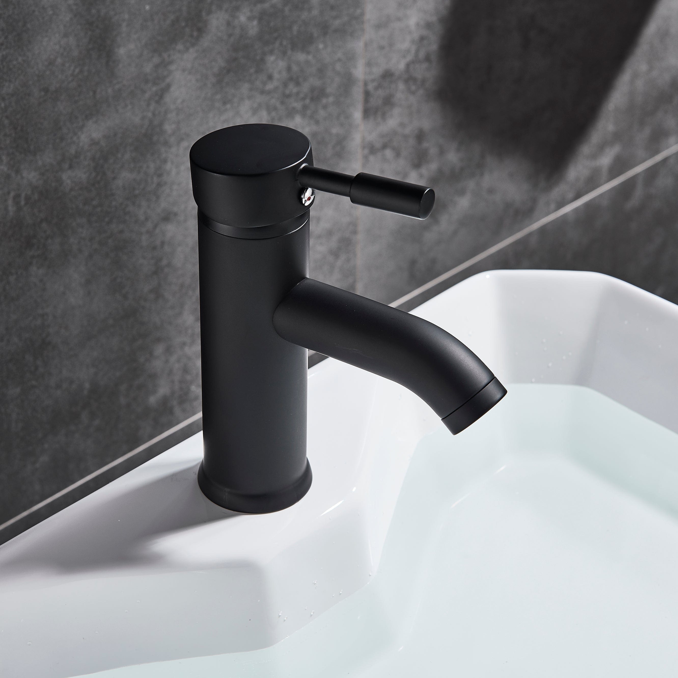 Baterie lavoar/bideu cu montare pe chiuveta, cu un singur maner si orificiu, negru mat