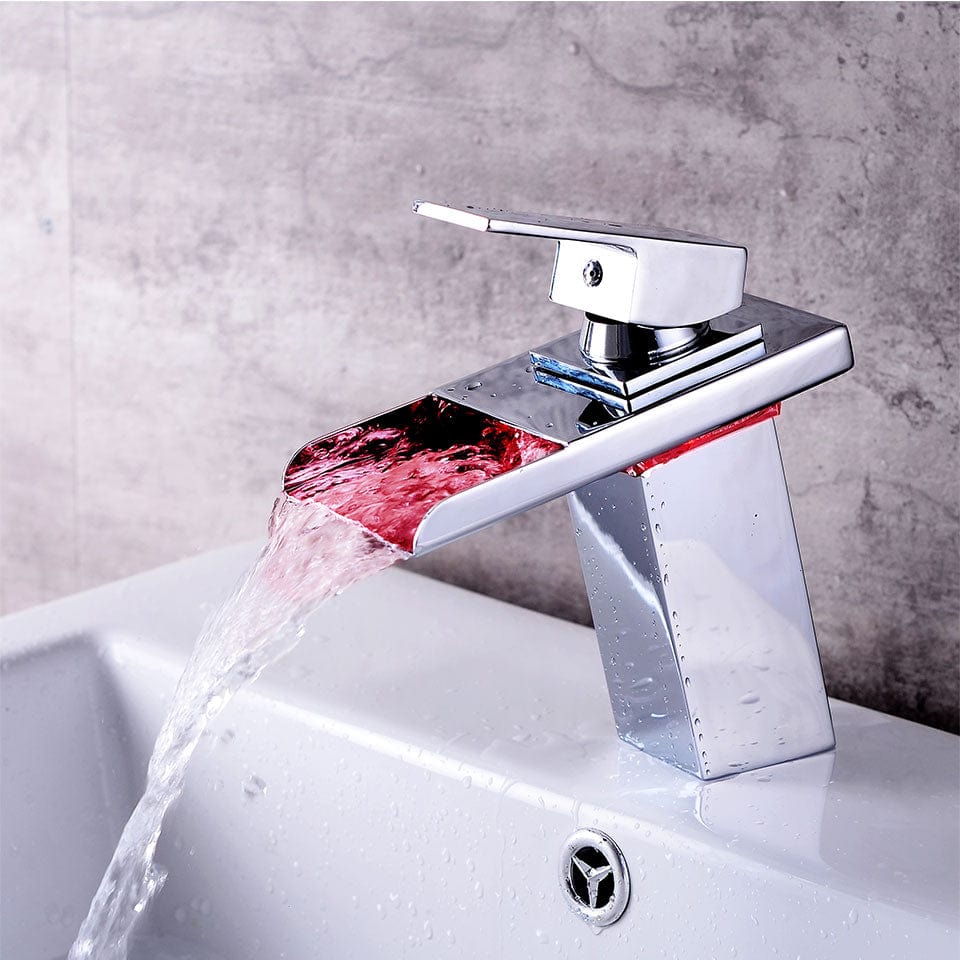 Baterie lavoar cu LED, tip cascada, argintiu cromat