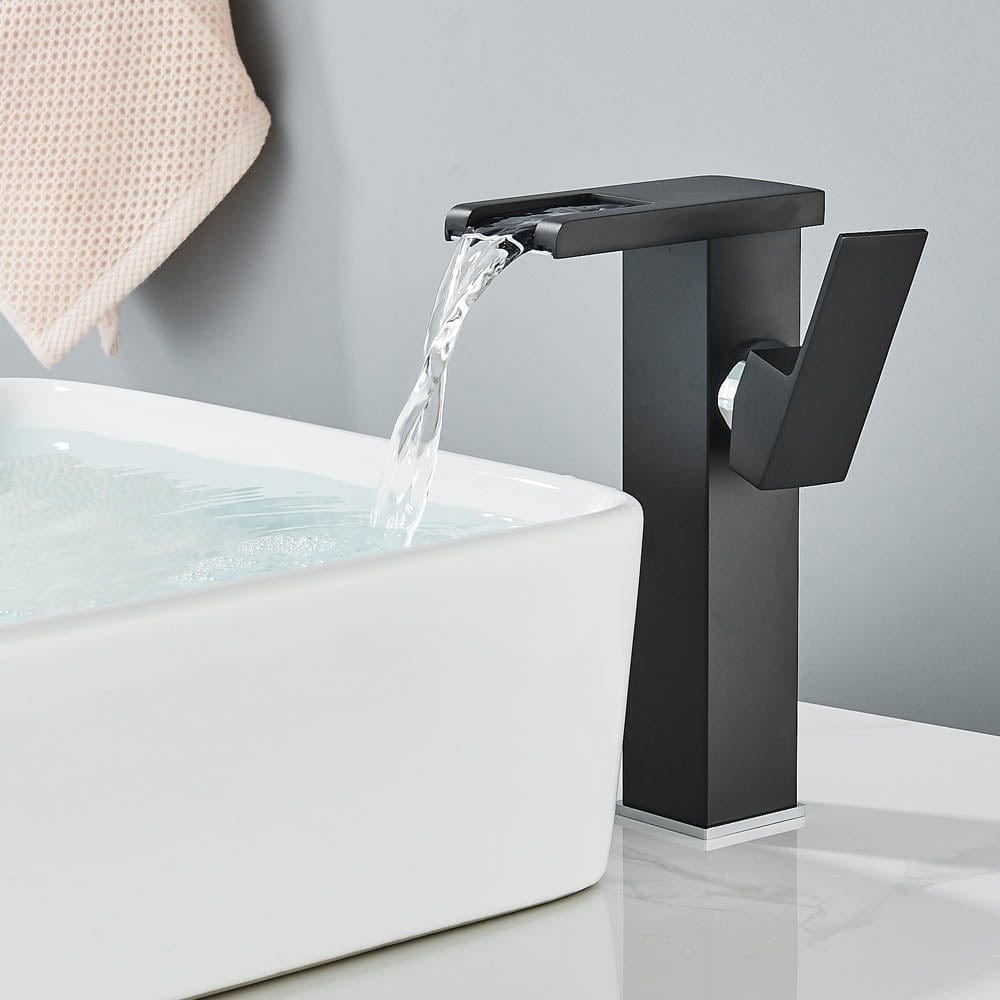 Baterie lavoar cu led, tip cascada, negru mat