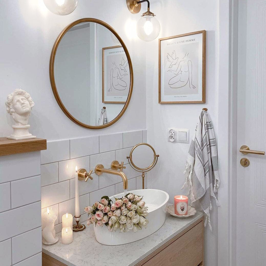 Baterie lavoar, cu montare in perete, din alama, cu 2 manere, auriu