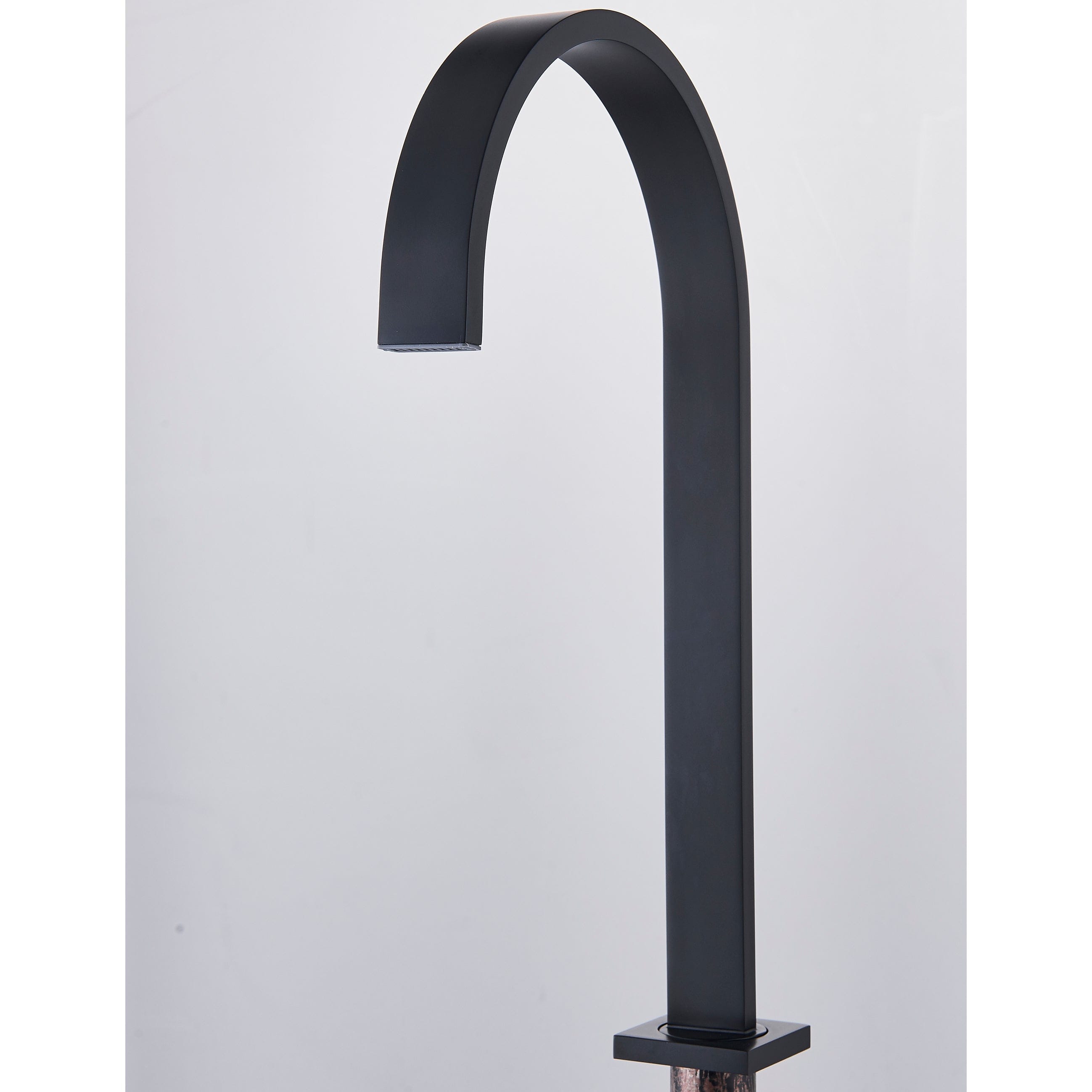 Baterie lavoar cu montare pe blat, cu monocomanda, negru mat