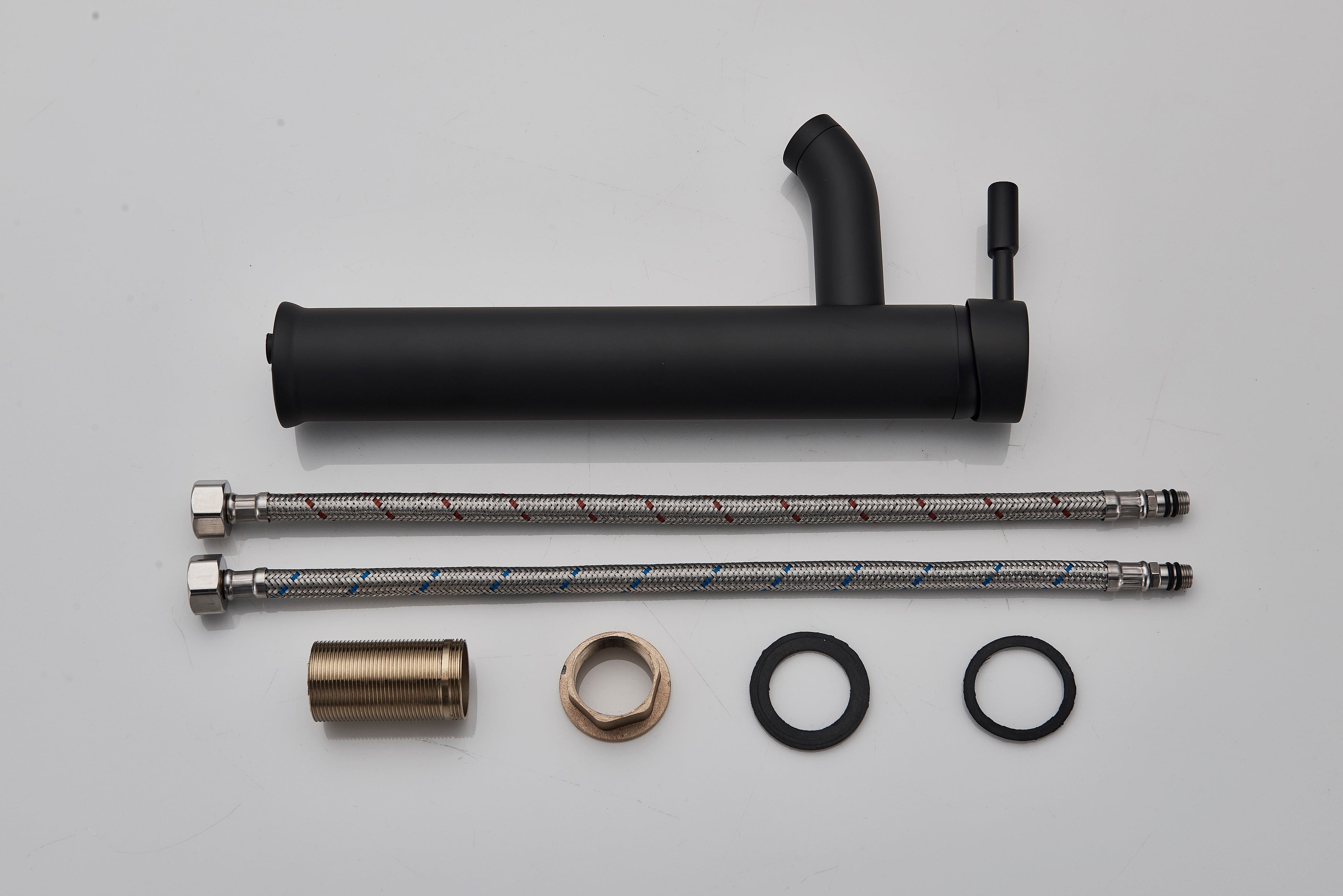 Baterie lavoar cu montare pe blat, cu un singur maner si orificiu, negru mat