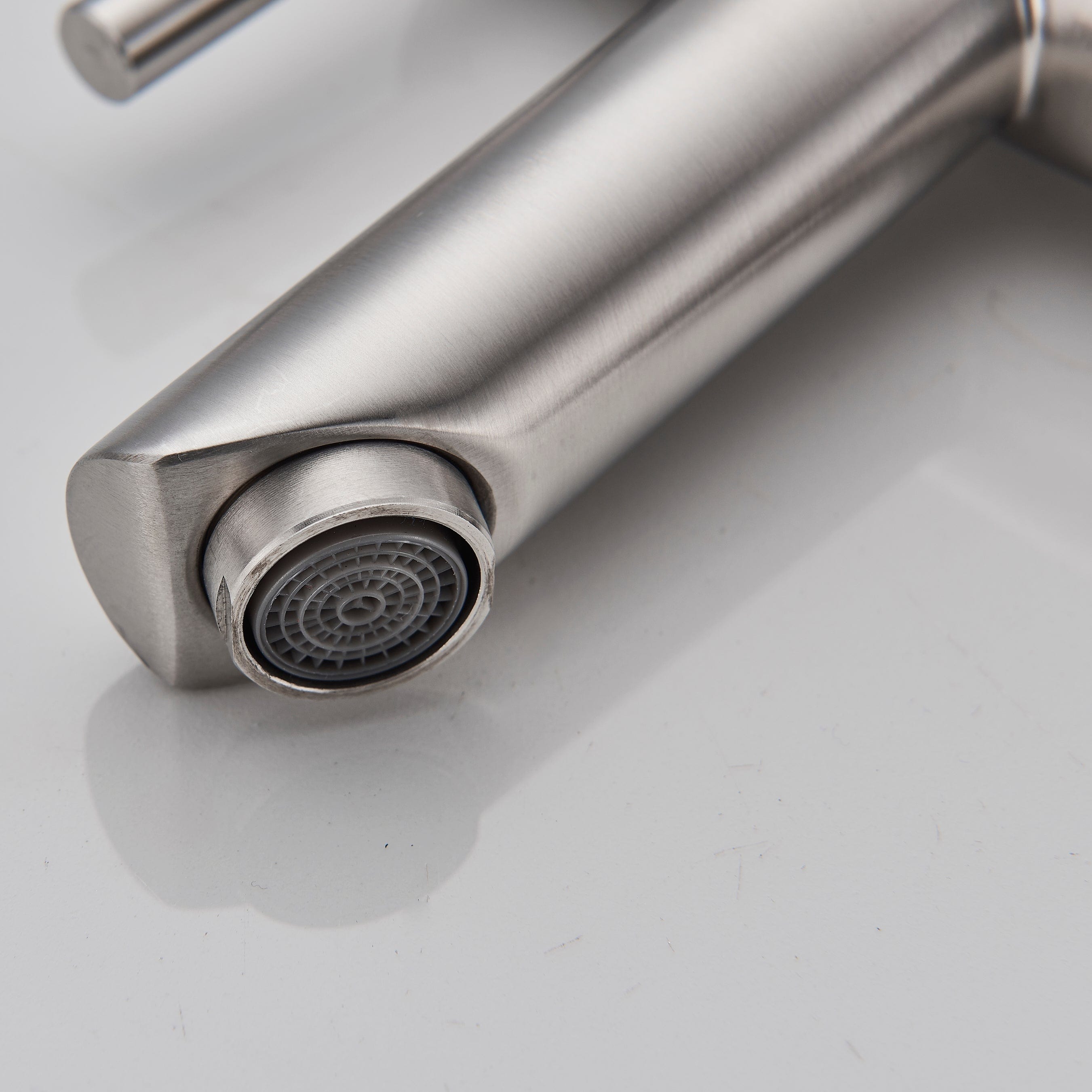 Baterie lavoar cu montare pe chiuveta, argintiu nichelat