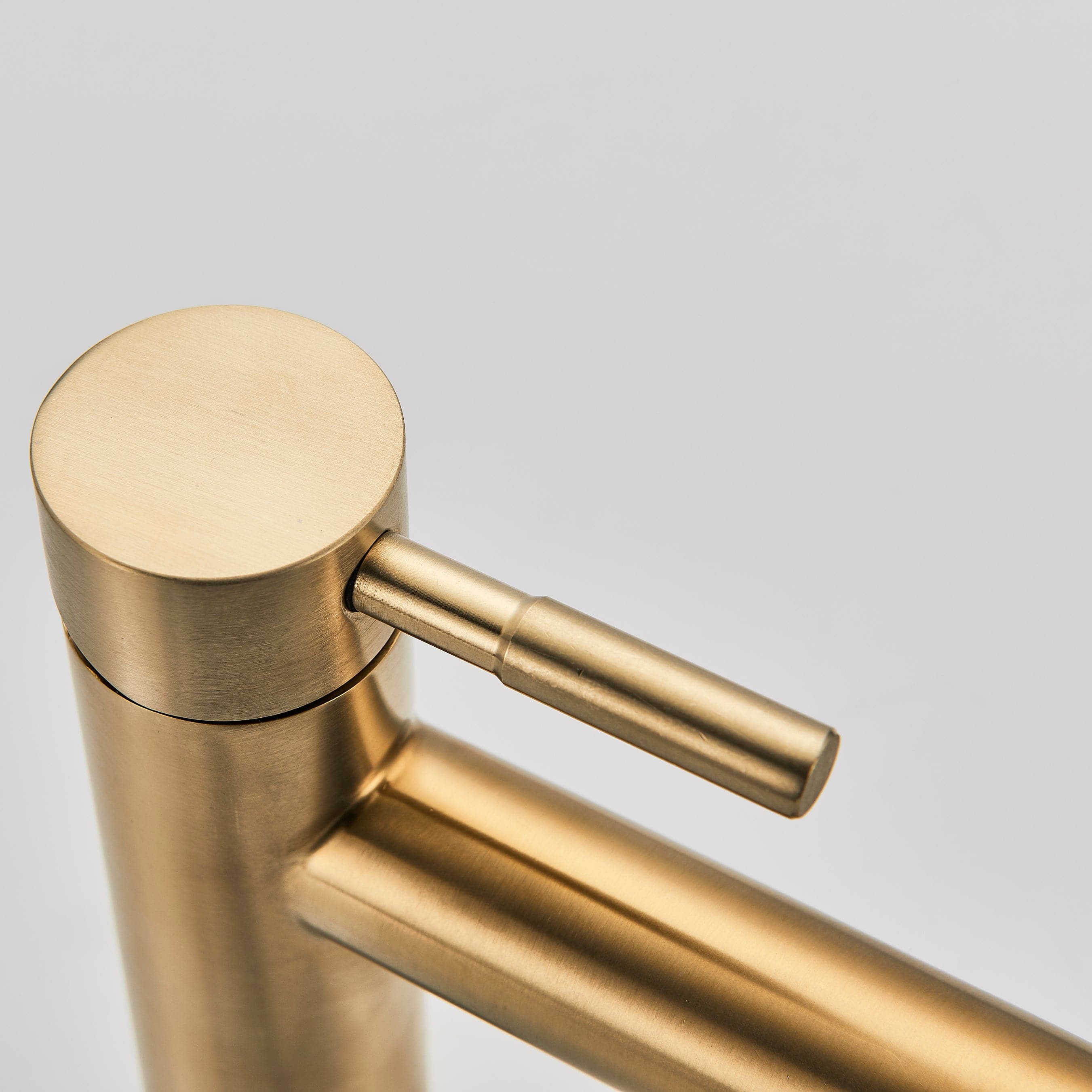 Baterie lavoar cu montare pe chiuveta, auriu nichelat