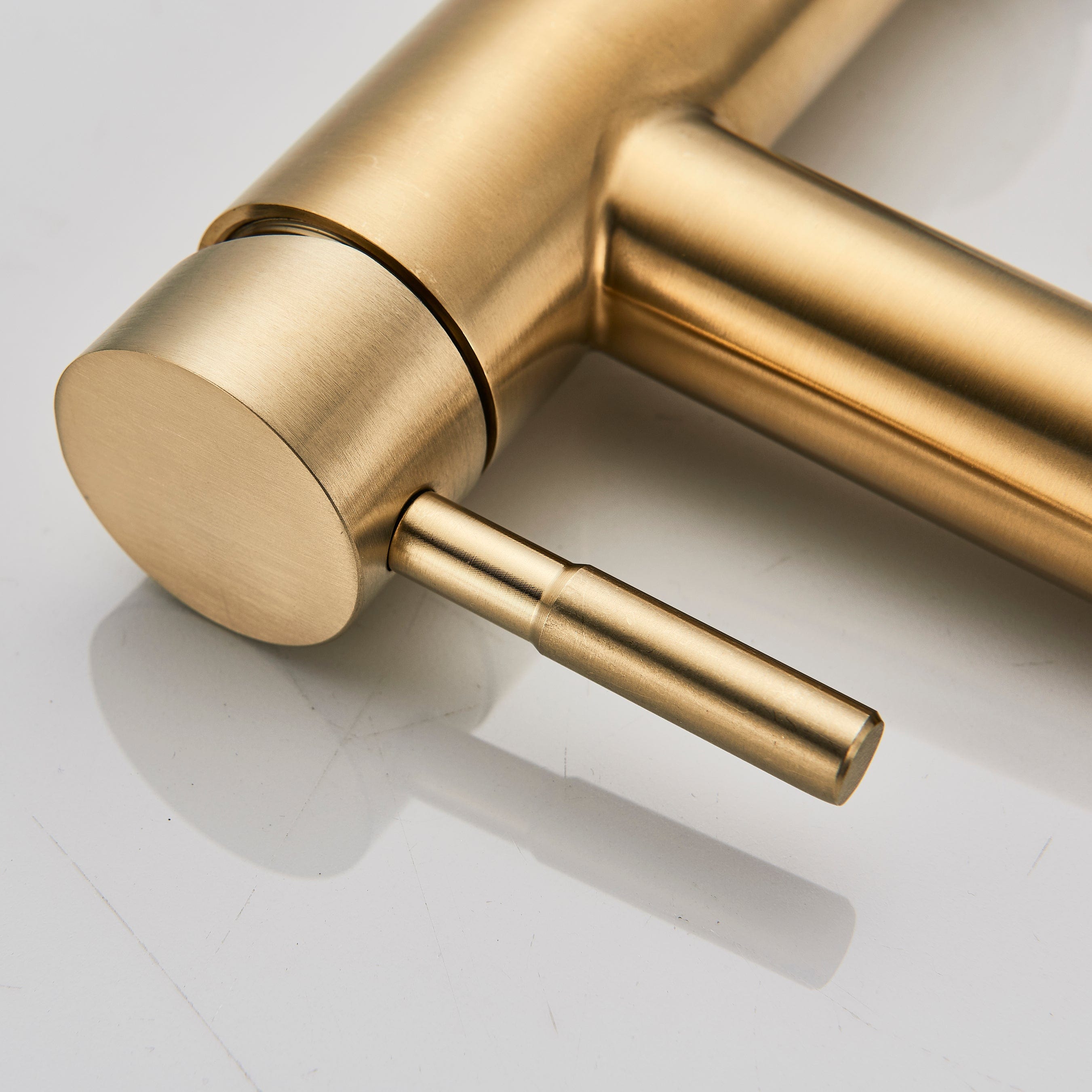 Baterie lavoar cu montare pe chiuveta, auriu nichelat