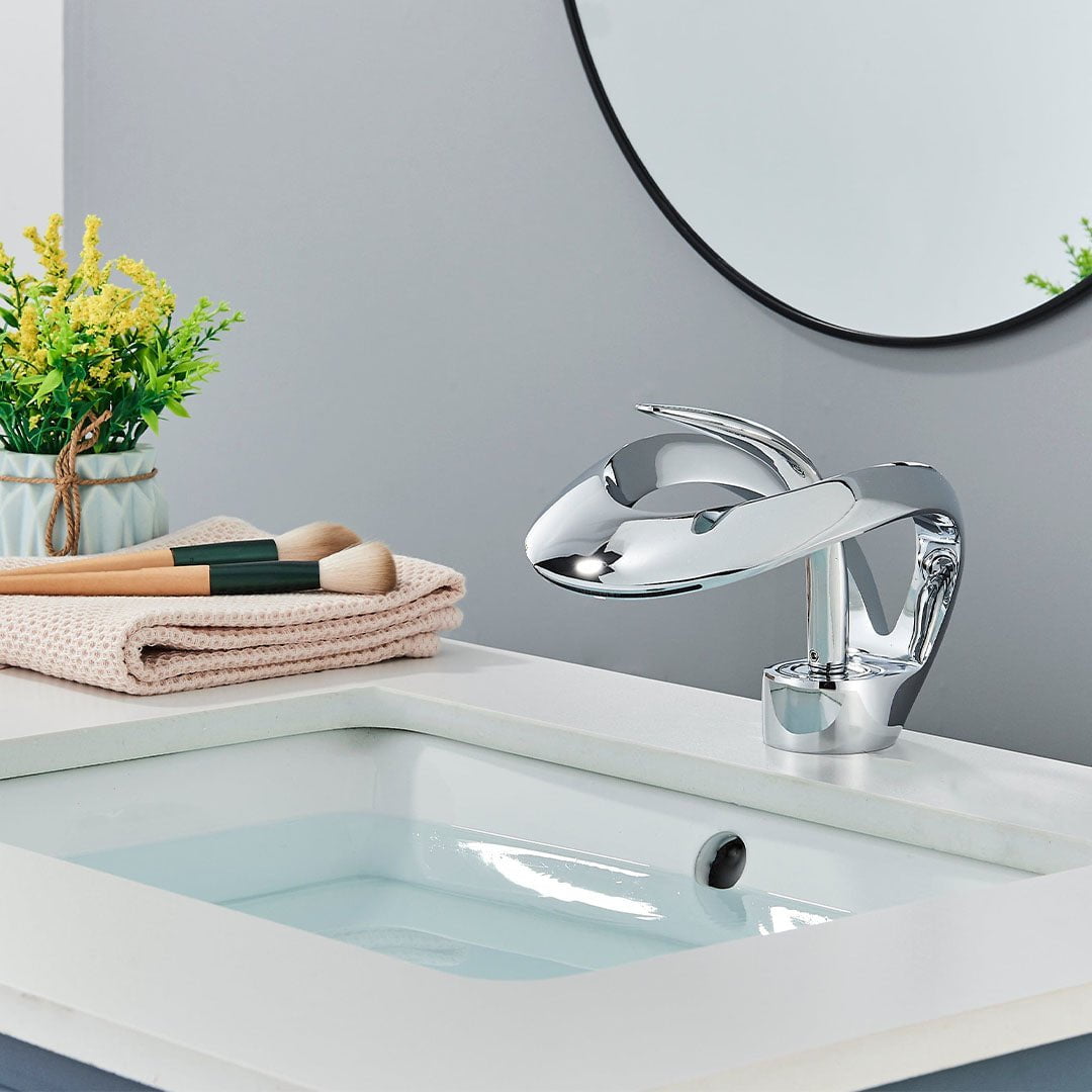 Baterie lavoar cu un singur maner si orificiu, tip cascada, argintiu lucios