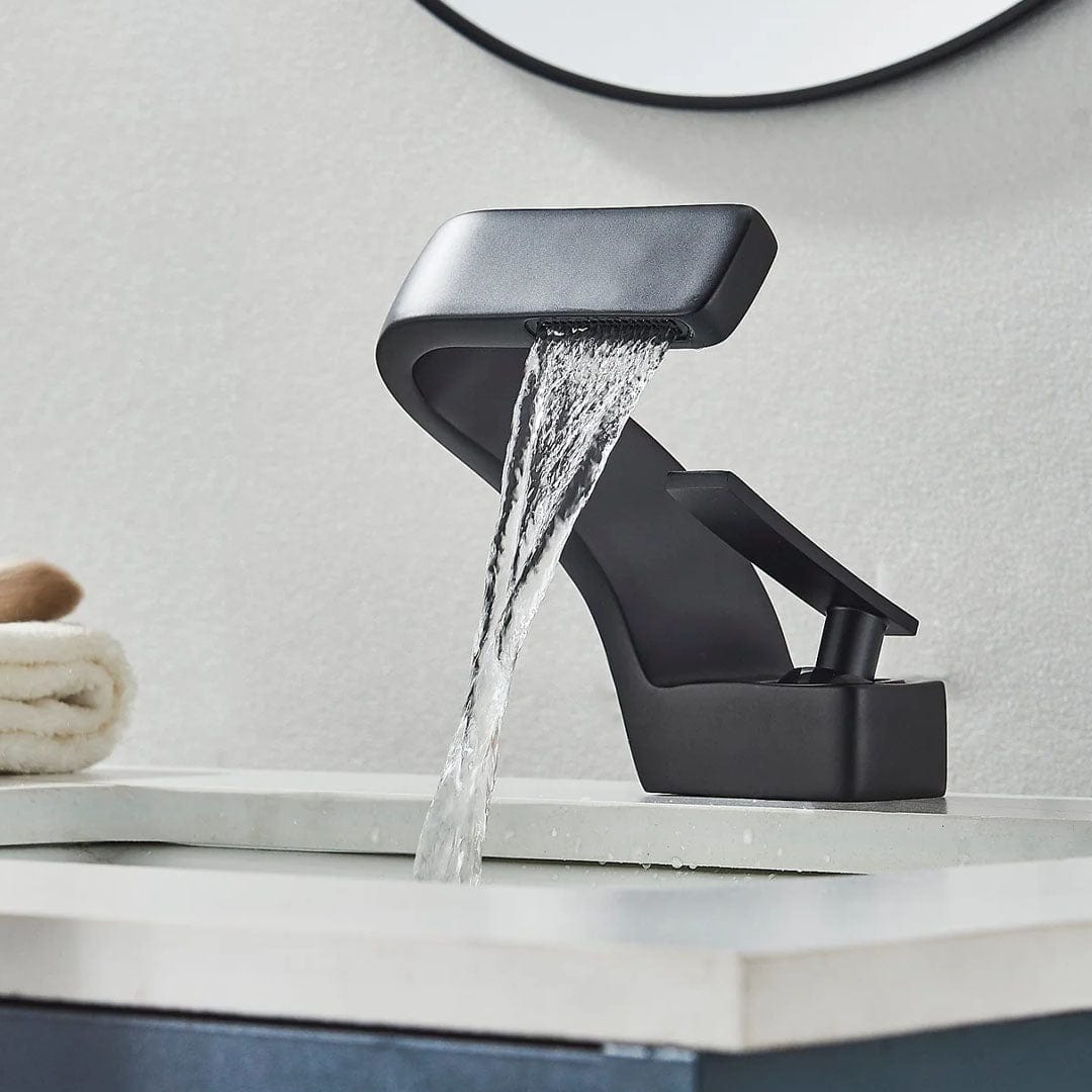 Baterie lavoar, curgere tip cascada, negru mat