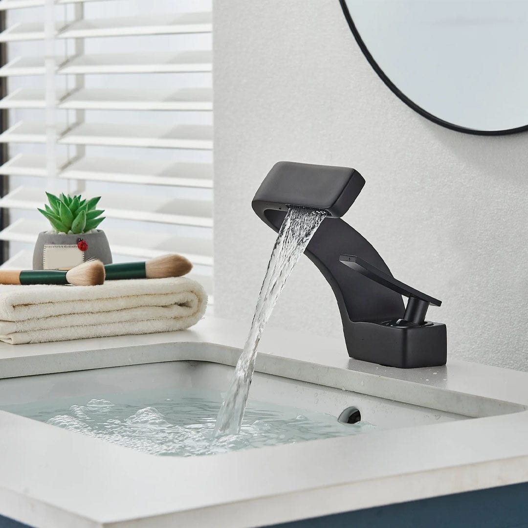 Baterie lavoar, curgere tip cascada, negru mat