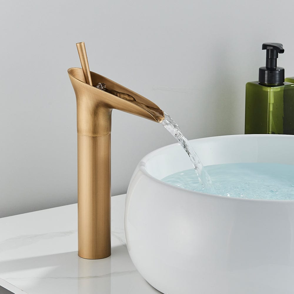 Baterie lavoar din alama, tip cascada, auriu antichizat