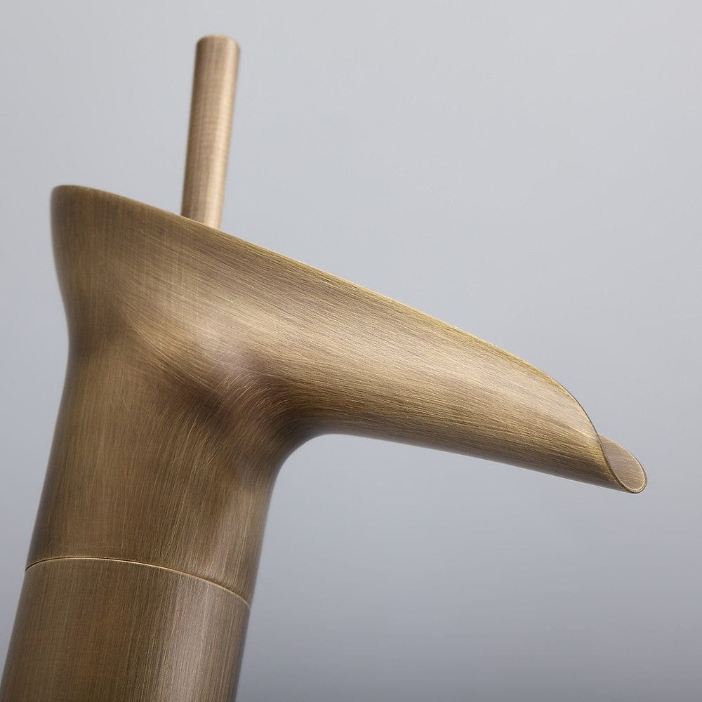 Baterie lavoar din alama, tip cascada, auriu antichizat