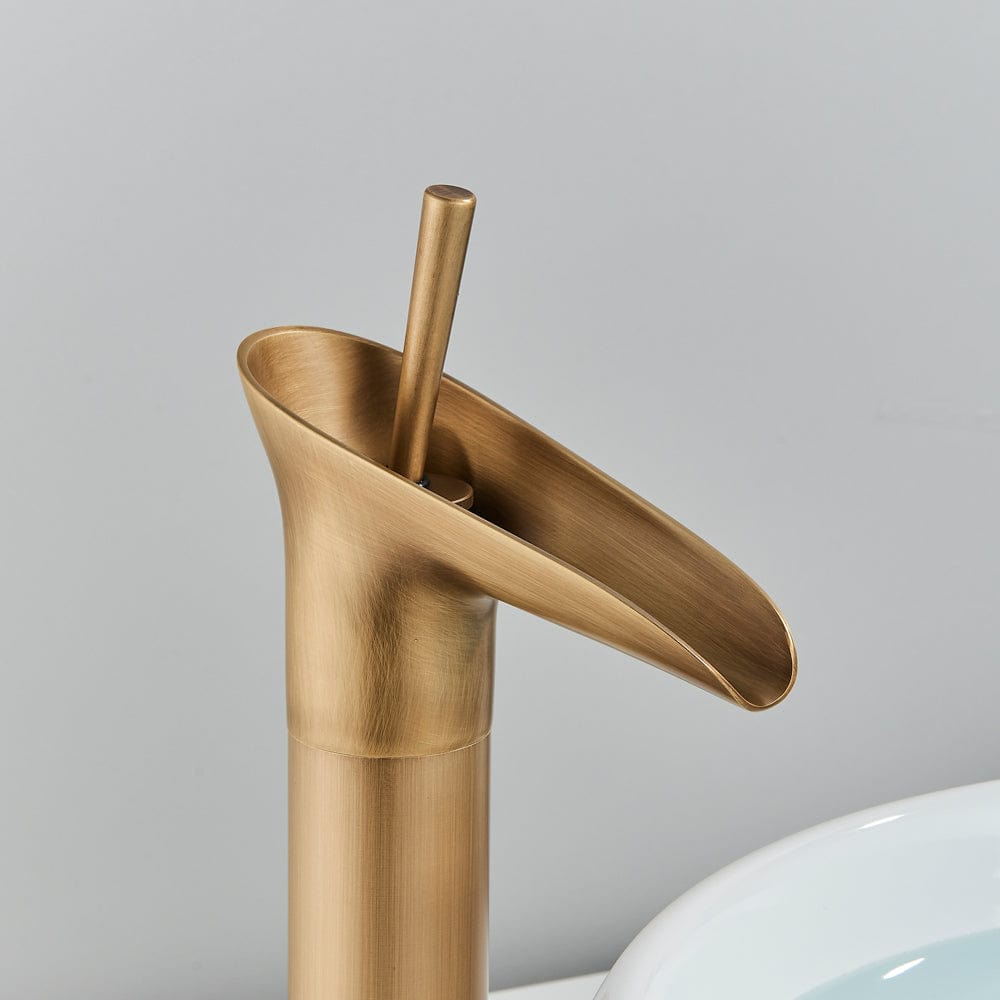 Baterie lavoar din alama, tip cascada, auriu antichizat