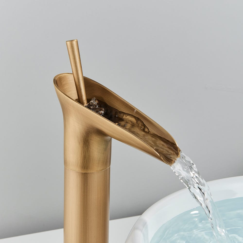 Baterie lavoar din alama, tip cascada, auriu antichizat