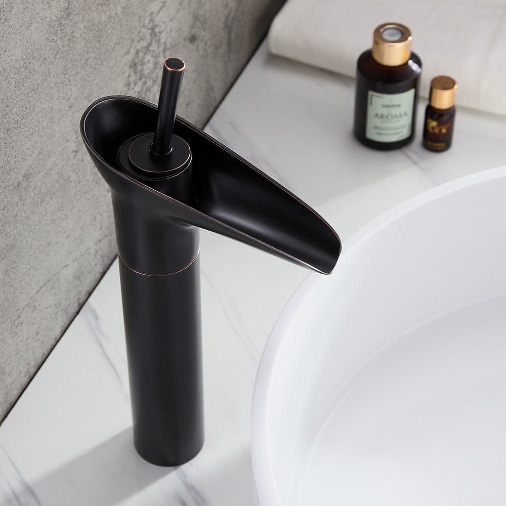 Baterie lavoar din alama, tip cascada, negru