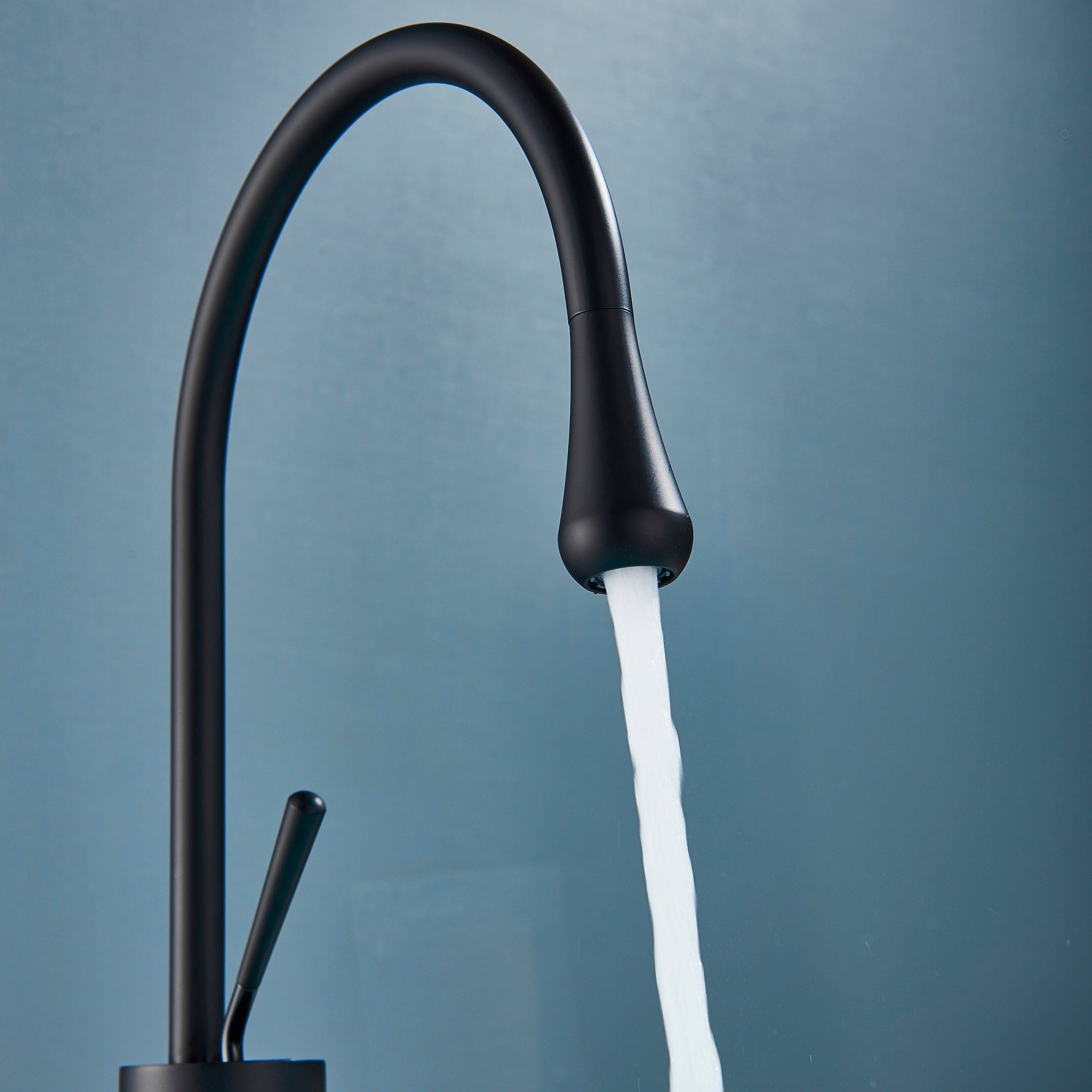 Baterie lavoar inalta Lebend, neagra, cu montare pe chiuveta