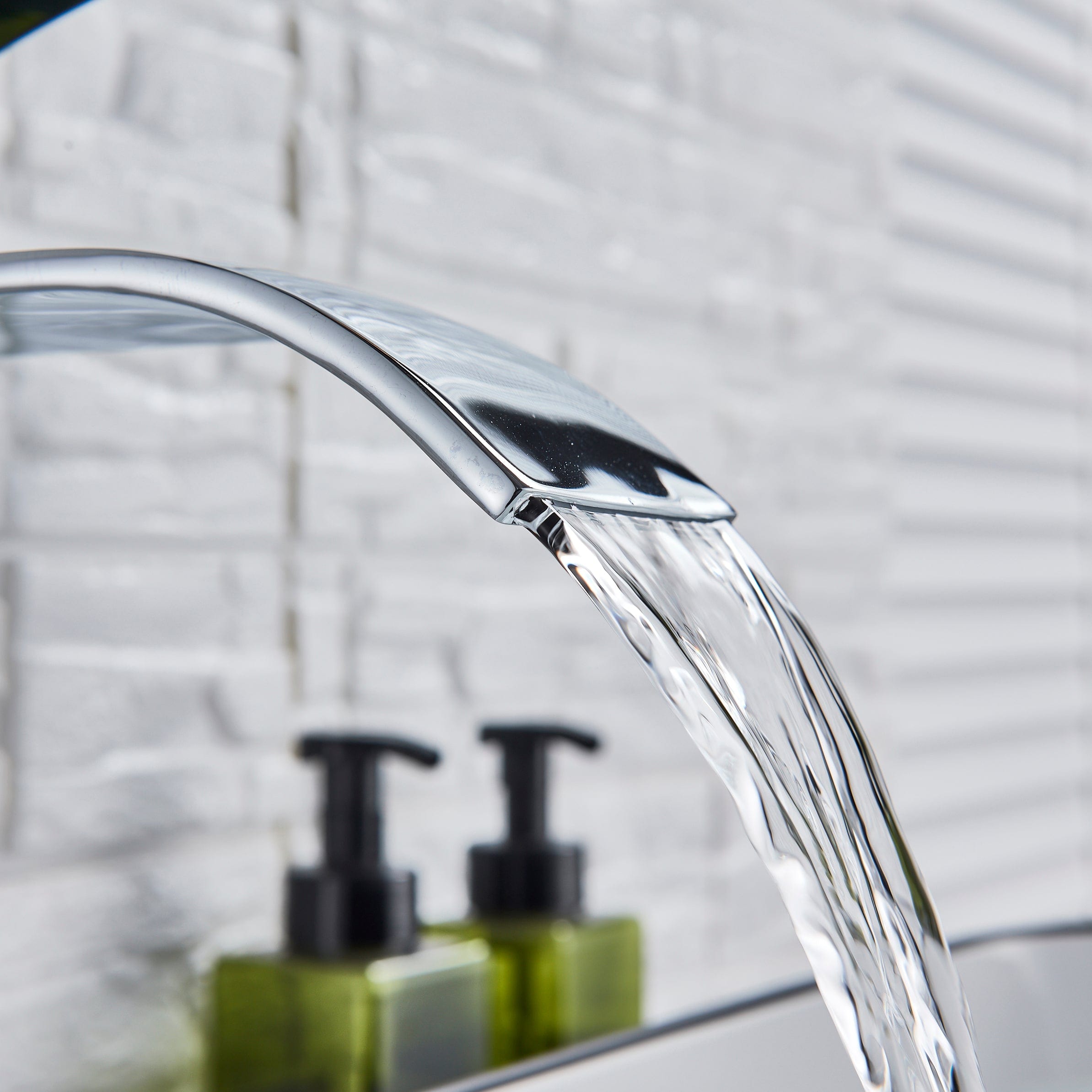 Baterie lavoar Milly1208, din alama cu montare in blat, argintiu cromat