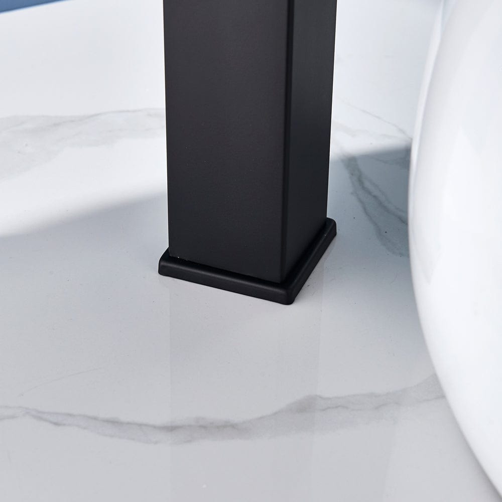 Baterie lavoar Milly1509, din alama cu montare in blat, negru mat