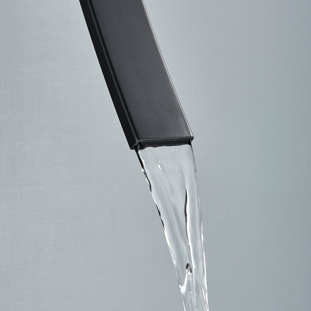 Baterie lavoar neagra cu montare pe perete