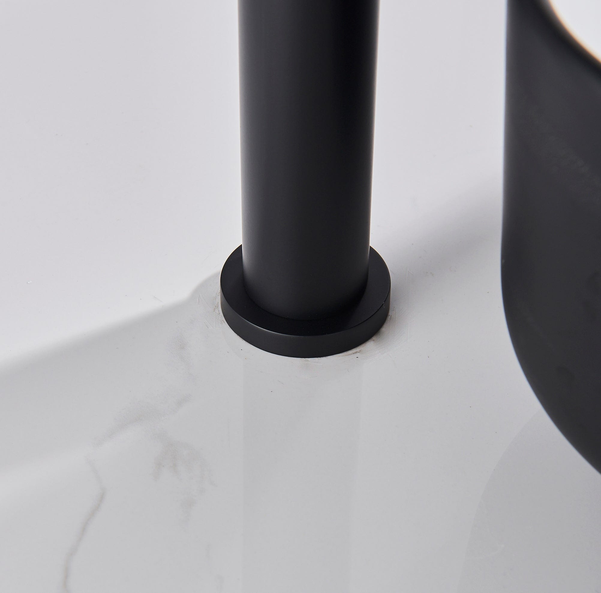 Baterie lavoar slim, cu montare in blat, negru mat